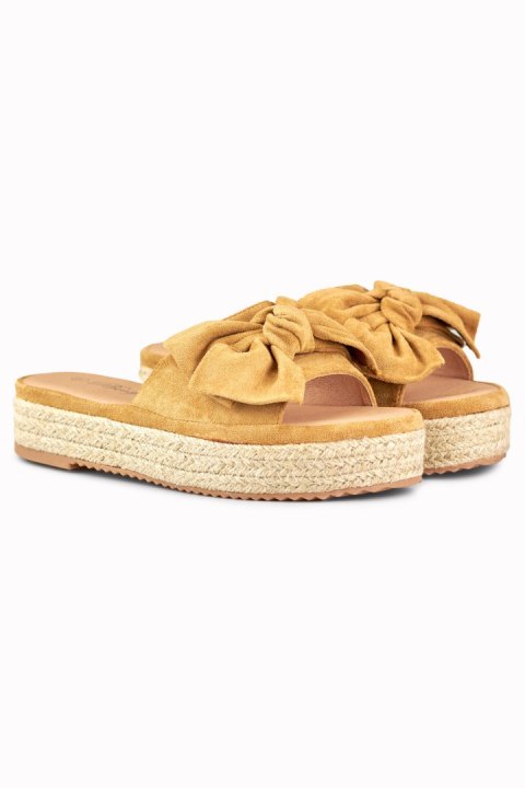 Brązowe klapki espadryle z kokardą - 38