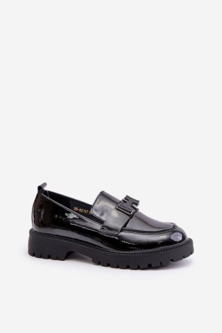 Mokasyny Model Vinceza 62187 Black Lakier - Step in style